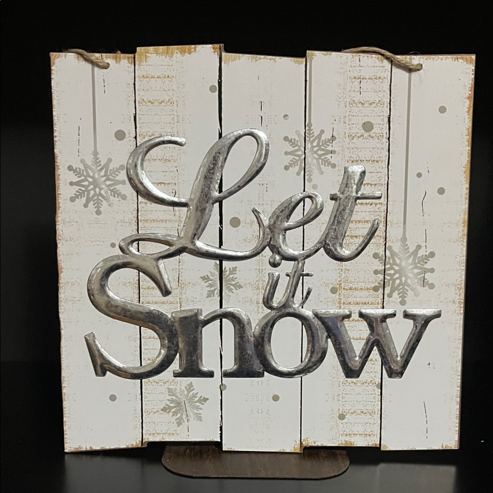 Silver 'Let it Snow' Wall Decor